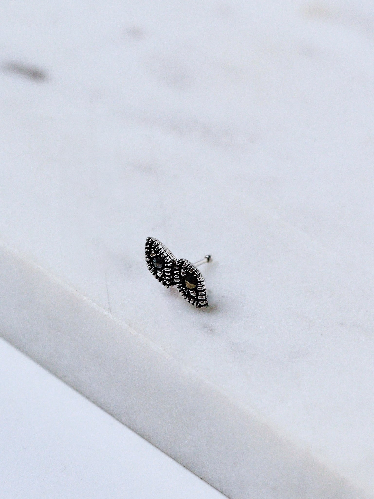 Twin Leaf Oxidized Nose Pin