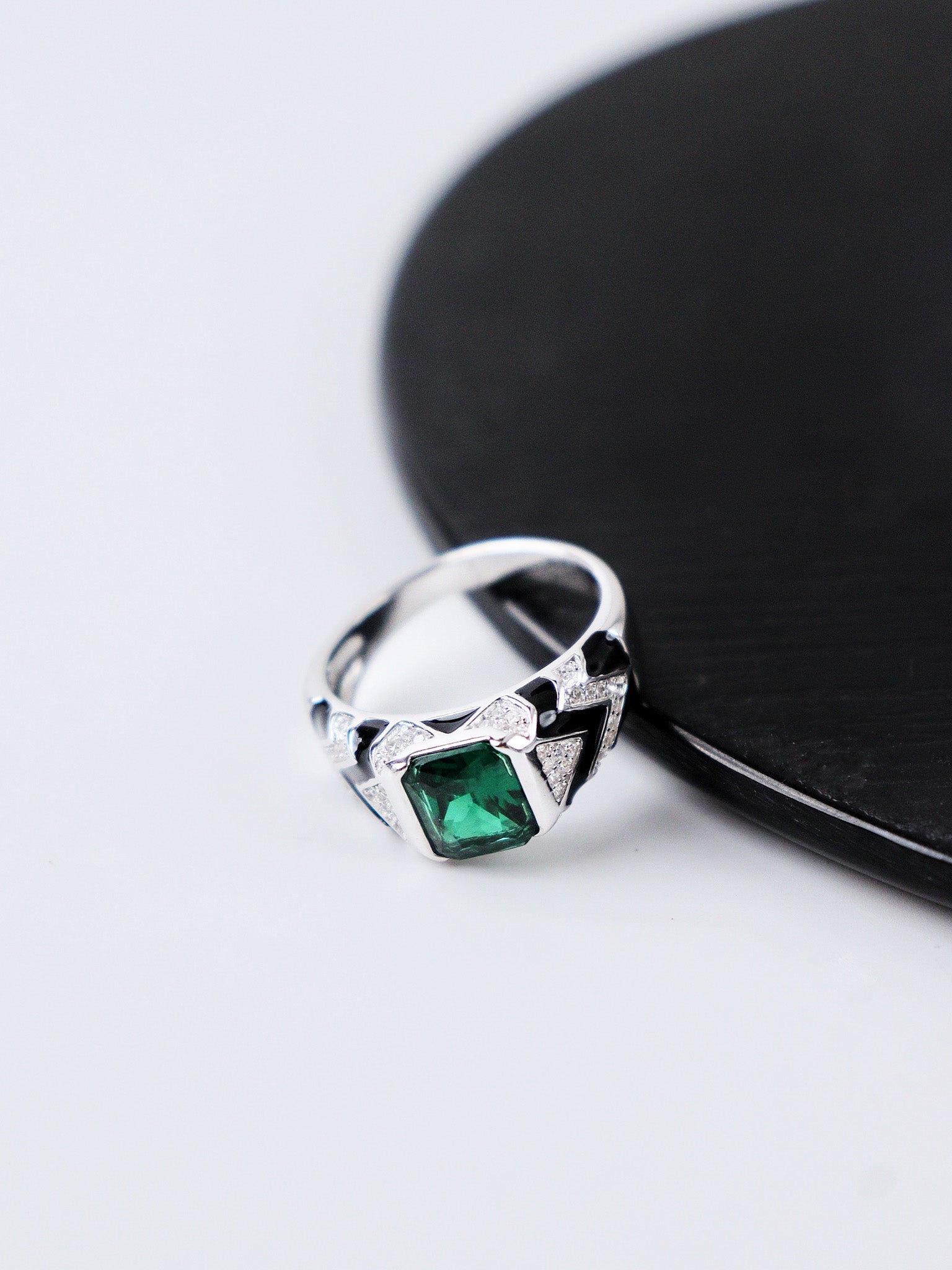 Emerald Vortex Signet Ring