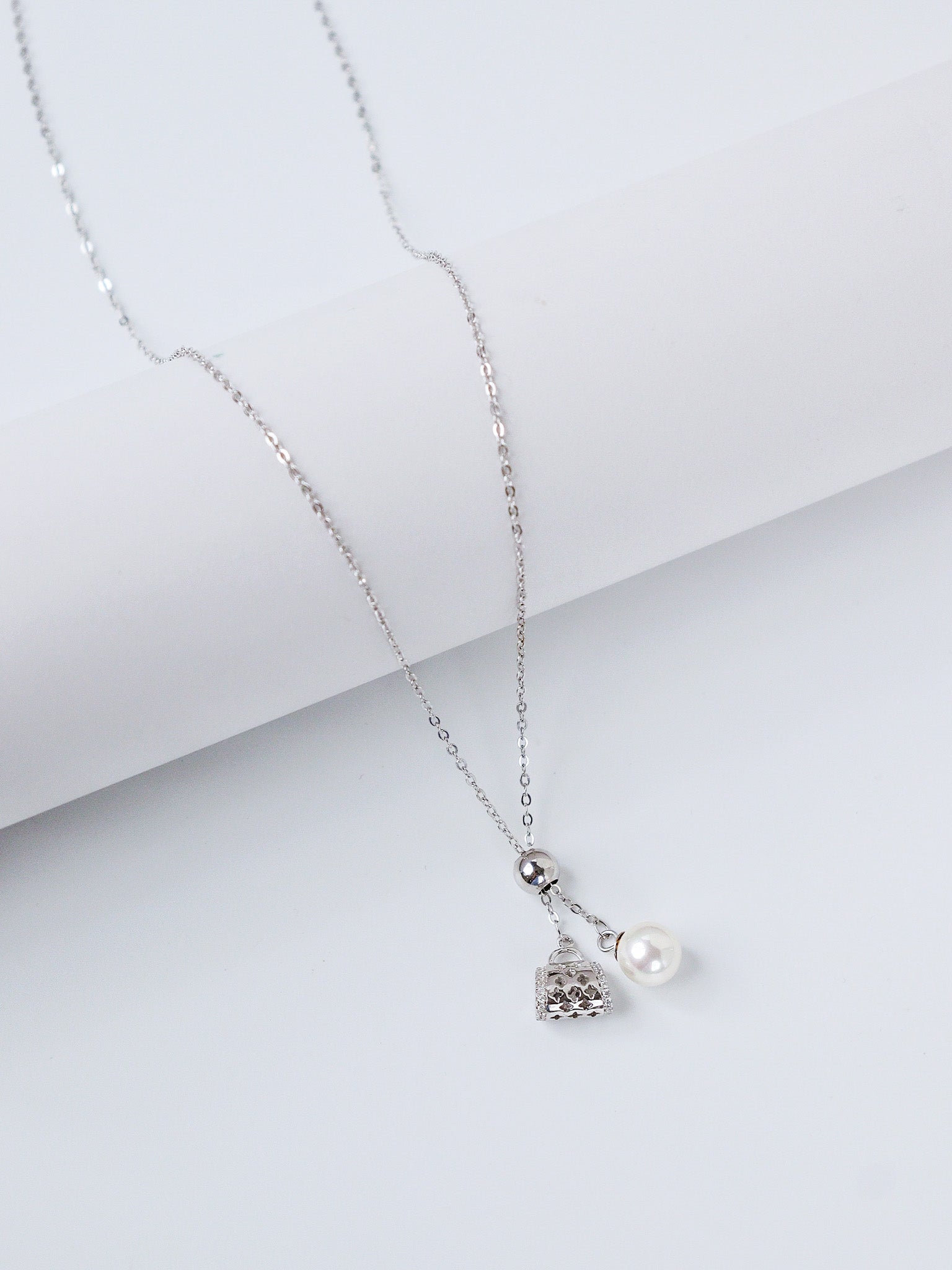 Dainty Pearl & Sparkling Lantern Y-Drop Necklace